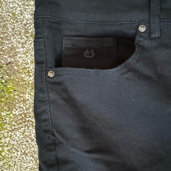 Gloria Vanderbilt Plus Black Capri Jeans - Picture 2 of 5